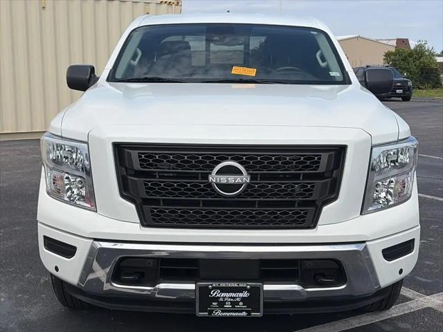 2024 Nissan Titan Crew Cab SV 4x4