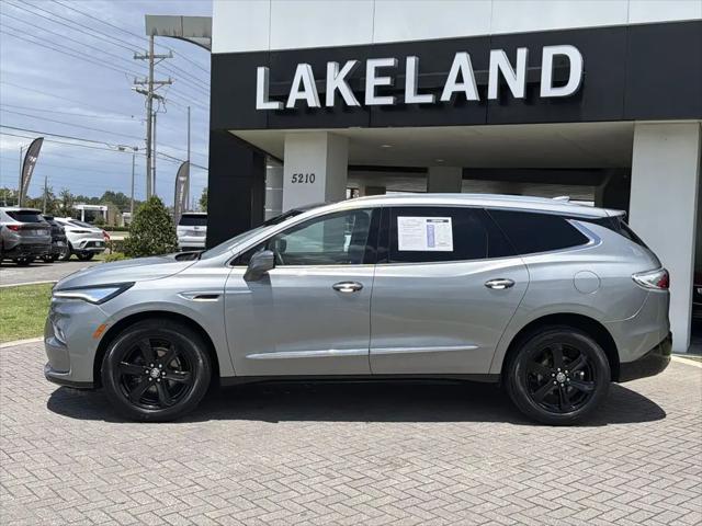 2024 Buick Enclave Essence AWD