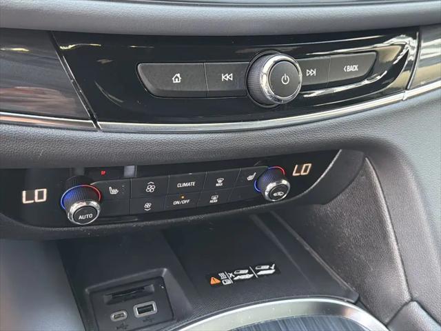 2024 Buick Enclave Essence AWD