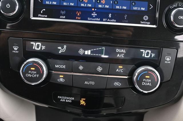 2022 Nissan Rogue Sport SL FWD Xtronic CVT