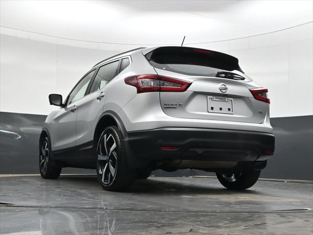 2022 Nissan Rogue Sport SL FWD Xtronic CVT