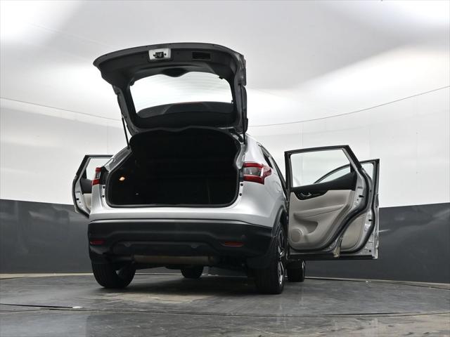 2022 Nissan Rogue Sport SL FWD Xtronic CVT