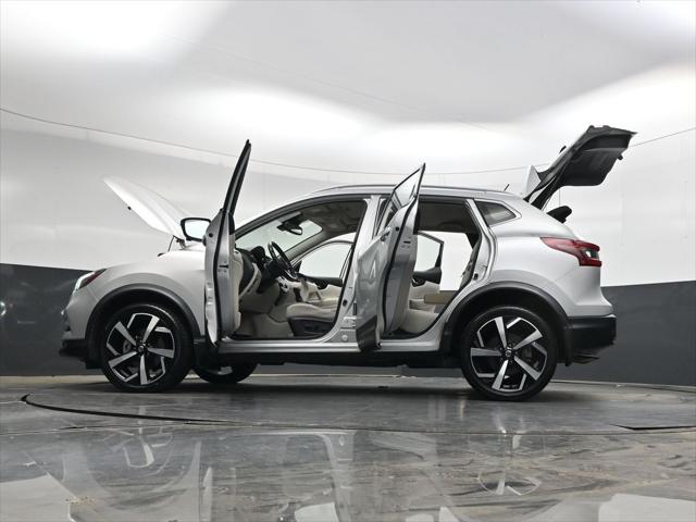 2022 Nissan Rogue Sport SL FWD Xtronic CVT
