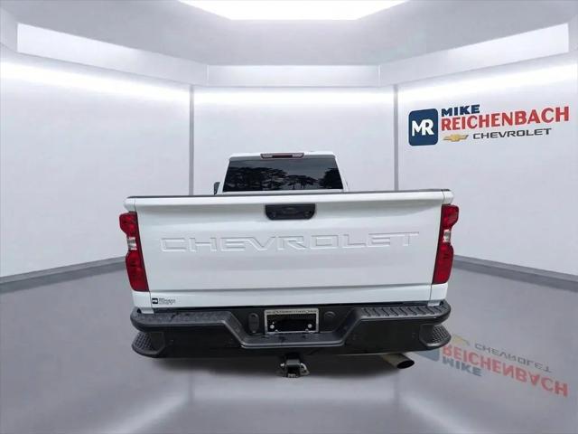 2024 Chevrolet Silverado 2500HD 4WD Crew Cab Long Bed Custom