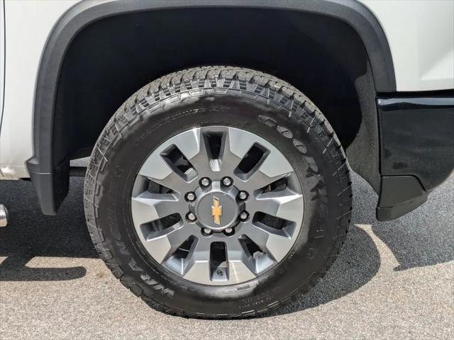 2024 Chevrolet Silverado 2500HD 4WD Crew Cab Long Bed Custom