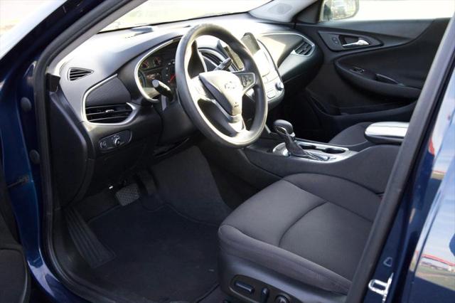 2022 Chevrolet Malibu FWD LT