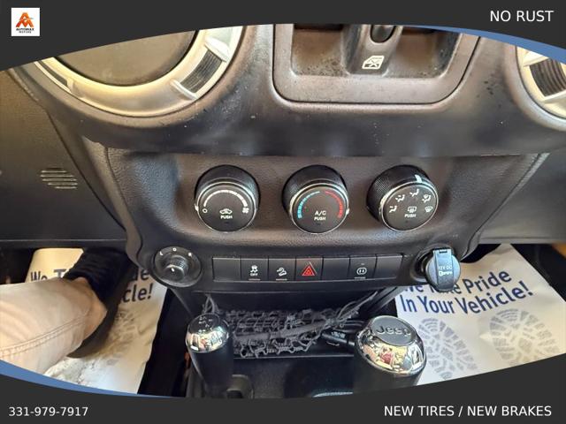 2012 Jeep Wrangler Unlimited Sahara
