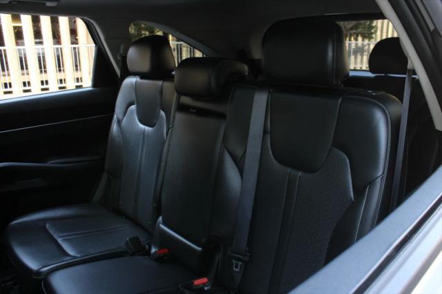 2023 Kia Sorento X-Line S