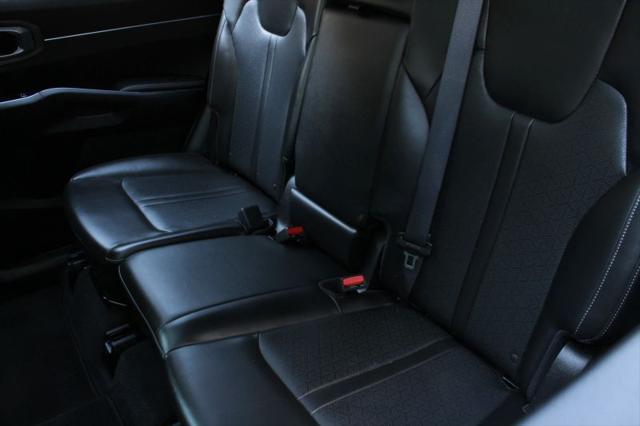 2023 Kia Sorento X-Line S