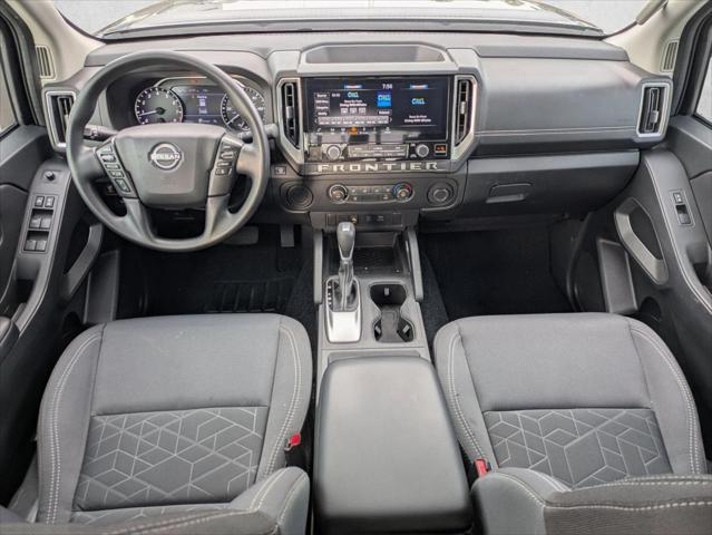 2025 Nissan Frontier Crew Cab SV 4x2