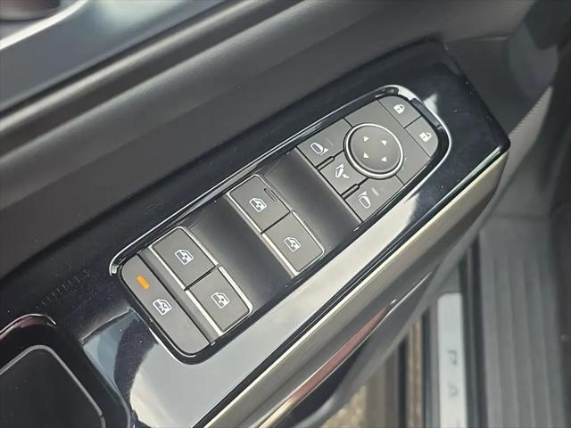 2025 Nissan Pathfinder Platinum FWD