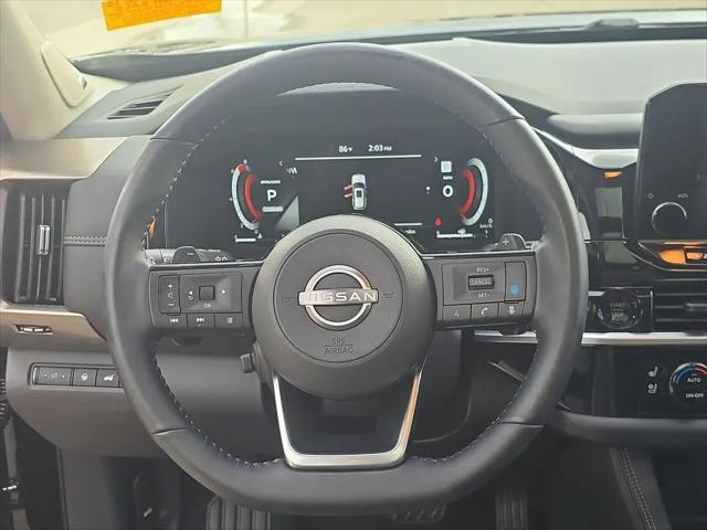 2025 Nissan Pathfinder Platinum FWD