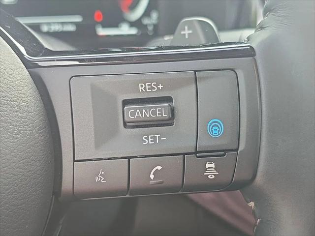 2025 Nissan Pathfinder Platinum FWD