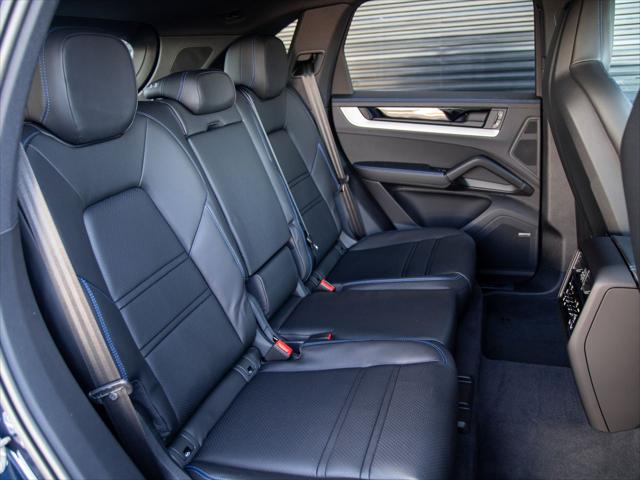 2026 Porsche Cayenne Unknown