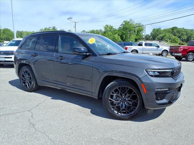 2025 Jeep Grand Cherokee Summit 4x4 2025 Jeep Grand Cherokee Summit 4x4