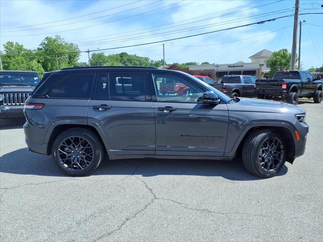 2025 Jeep Grand Cherokee Summit 4x4 2025 Jeep Grand Cherokee Summit 4x4