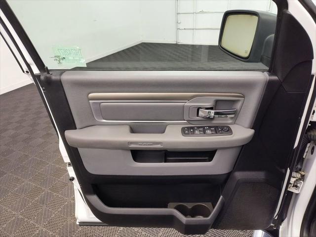 2017 Ram 1500 Big Horn Crew Cab 4x4 5'7" Box