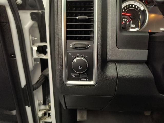 2017 Ram 1500 Big Horn Crew Cab 4x4 5'7" Box