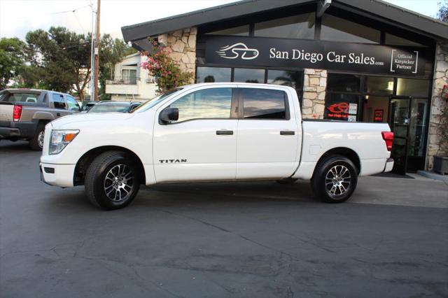 2023 Nissan Titan Crew Cab SV 4x2