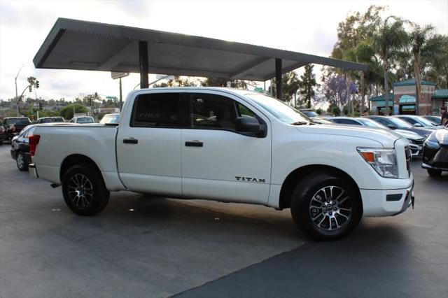 2023 Nissan Titan Crew Cab SV 4x2