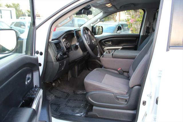 2023 Nissan Titan Crew Cab SV 4x2