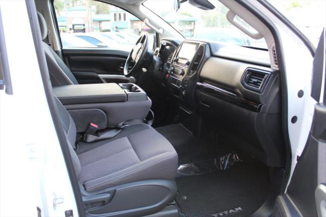 2023 Nissan Titan Crew Cab SV 4x2