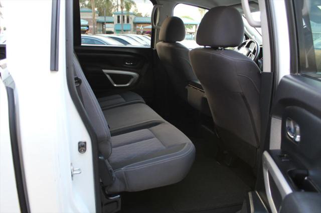 2023 Nissan Titan Crew Cab SV 4x2