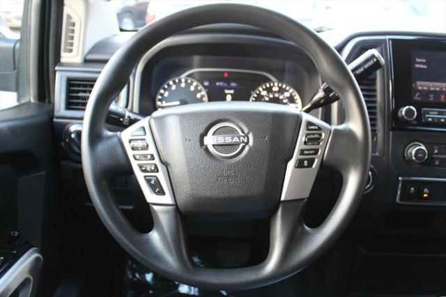 2023 Nissan Titan Crew Cab SV 4x2