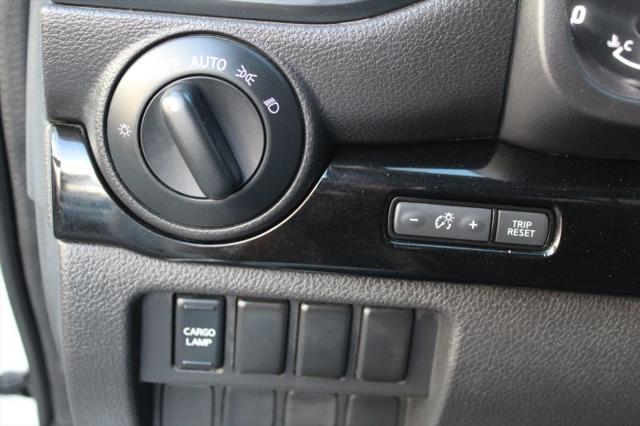 2023 Nissan Titan Crew Cab SV 4x2