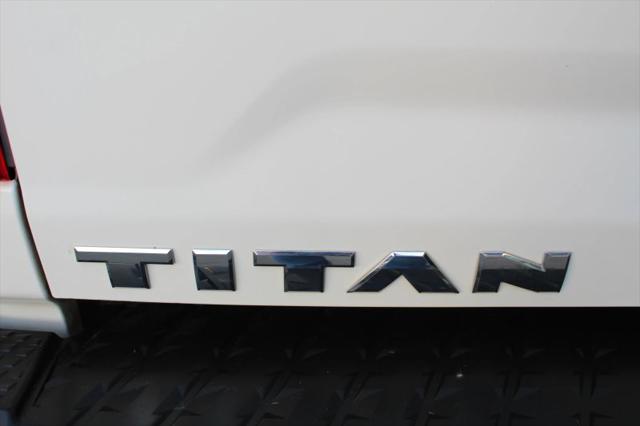 2023 Nissan Titan Crew Cab SV 4x2