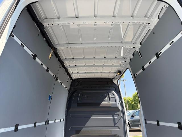 2026 Mercedes-Benz Sprinter 2500 Standard Roof 4-Cyl Diesel