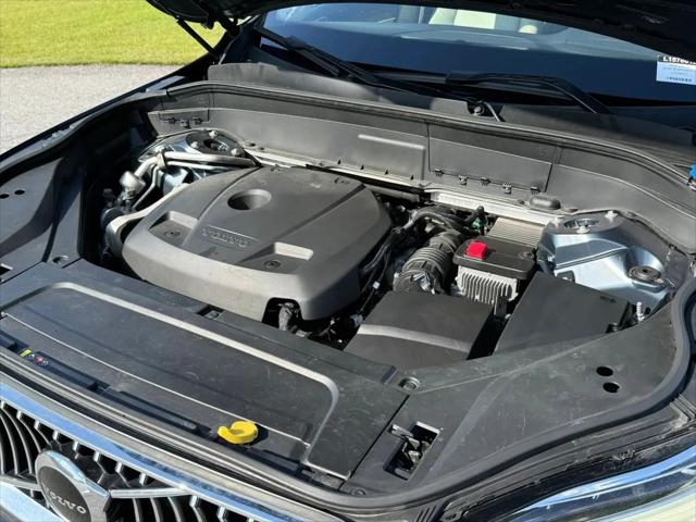 2020 Volvo XC90 T6 Momentum 7 Passenger