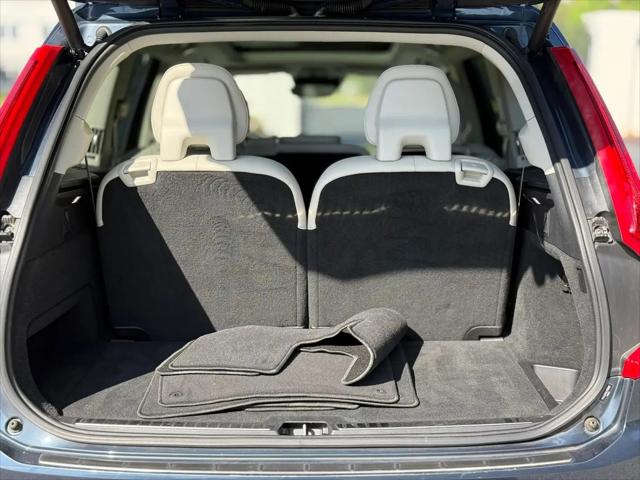 2020 Volvo XC90 T6 Momentum 7 Passenger