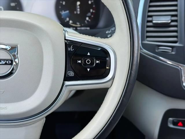 2020 Volvo XC90 T6 Momentum 7 Passenger