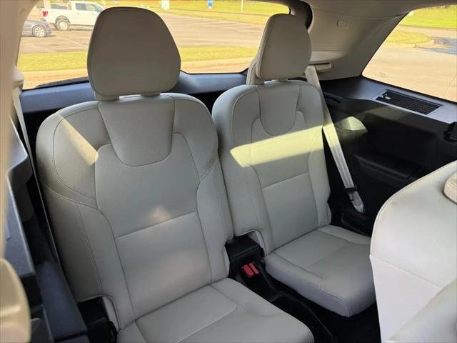 2020 Volvo XC90 T6 Momentum 7 Passenger