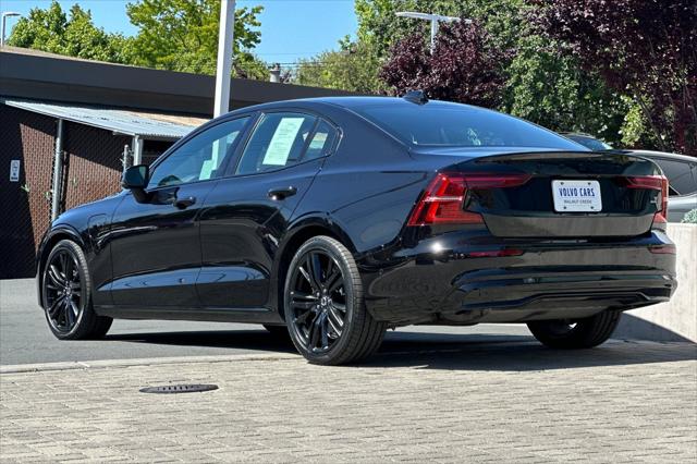2023 Volvo S60 Recharge T8 Plus Black Edition