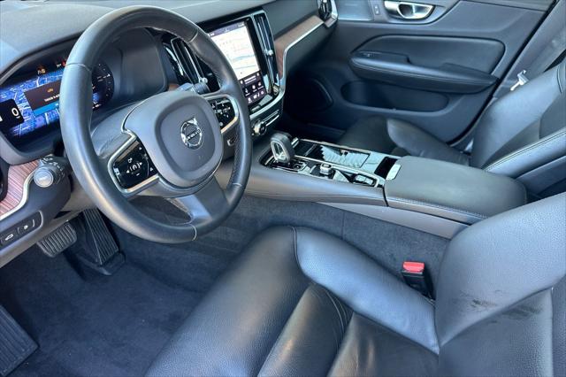 2023 Volvo S60 Recharge T8 Plus Black Edition