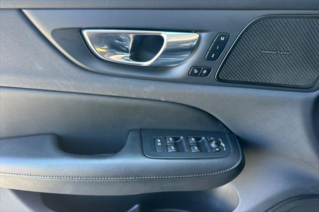 2023 Volvo S60 Recharge T8 Plus Black Edition