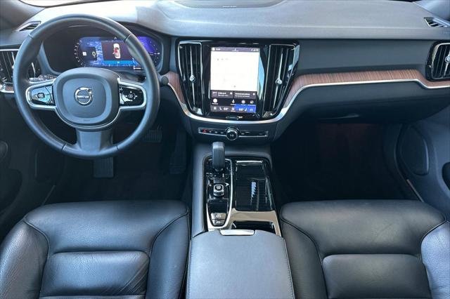 2023 Volvo S60 Recharge T8 Plus Black Edition