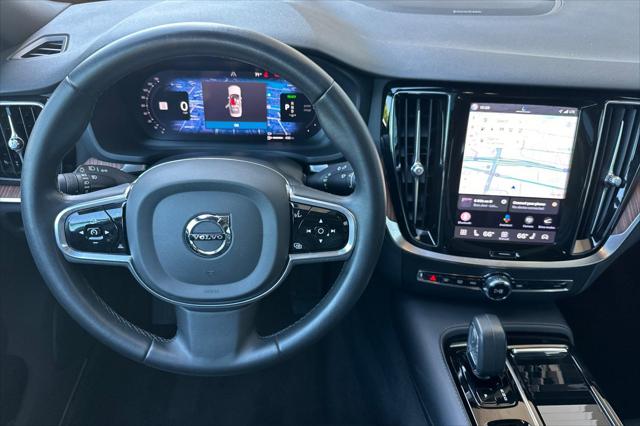 2023 Volvo S60 Recharge T8 Plus Black Edition