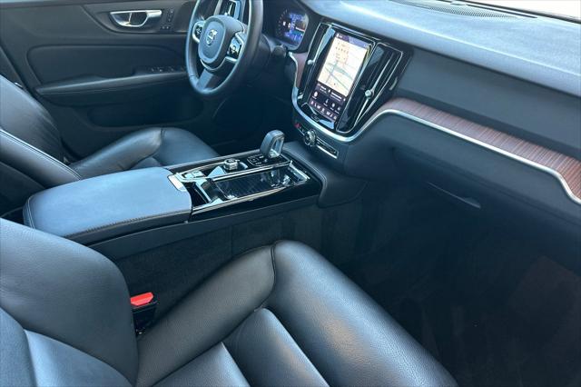 2023 Volvo S60 Recharge T8 Plus Black Edition