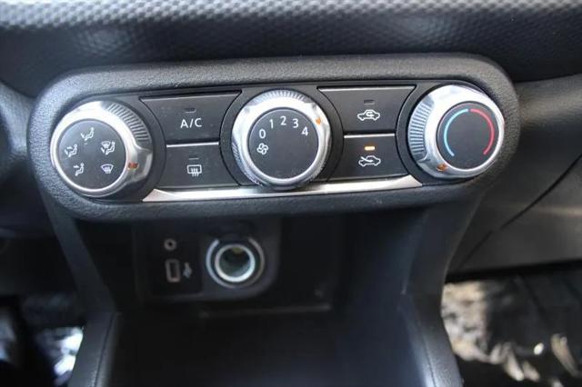 2023 Nissan Kicks S Xtronic CVT