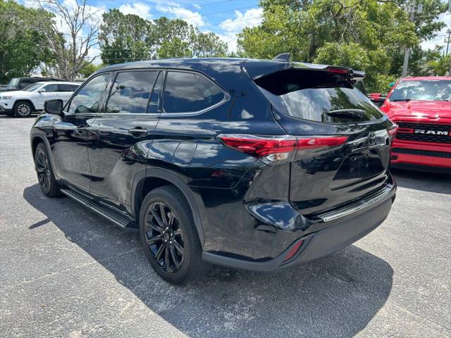 2022 Toyota Highlander LE