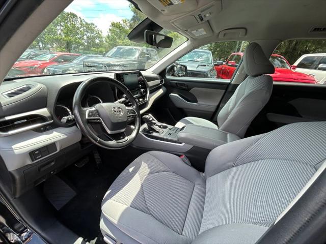 2022 Toyota Highlander LE