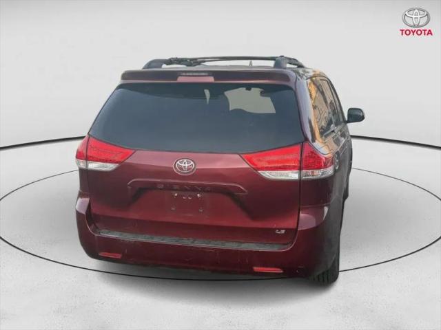 2011 Toyota Sienna LE V6