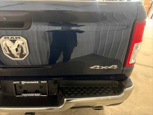 2023 Ram 1500 Big Horn Crew Cab 4x4 5'7" Box