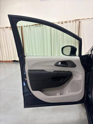 2021 Chrysler Pacifica Touring