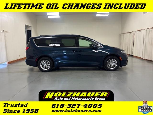 2021 Chrysler Pacifica Touring for sale in Nashville, IL