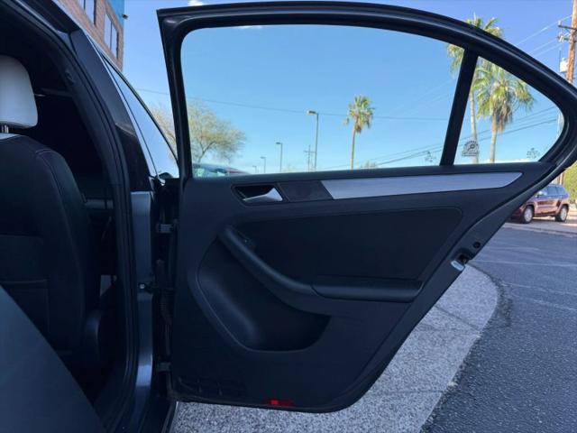 2016 Volkswagen Jetta 1.8T Sport