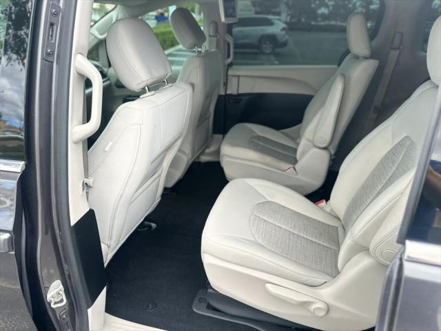 2018 Chrysler Pacifica Hybrid Touring Plus